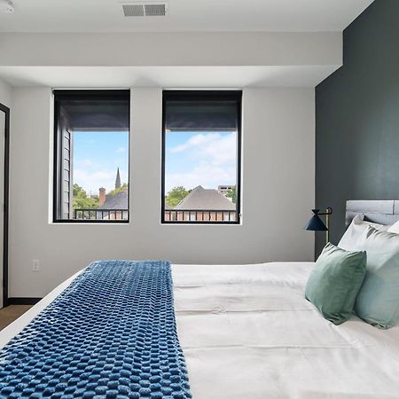 Cozysuites On Mass With Garage Parking #4 インディアナポリス エクステリア 写真